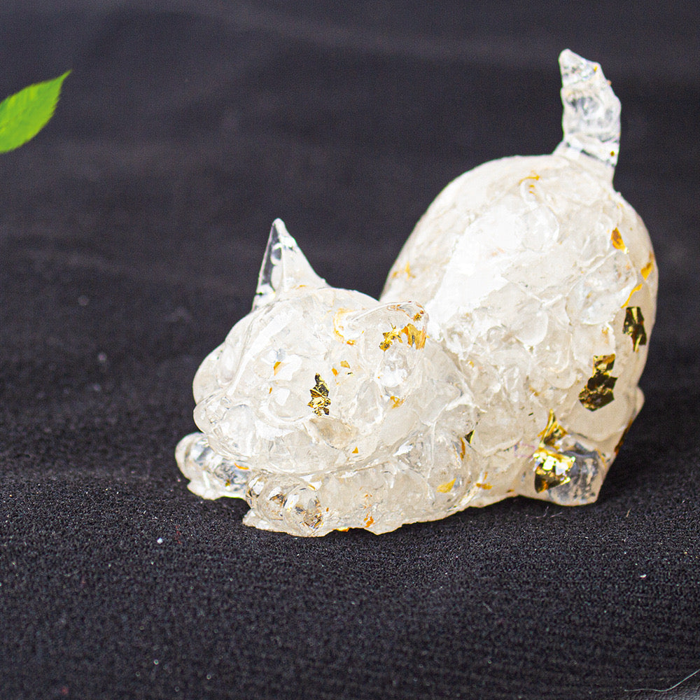 Purification Guardian – White Crystal Cat for Energy Reset & Space Clearing